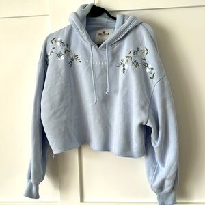 Cute hollister sweat shirt